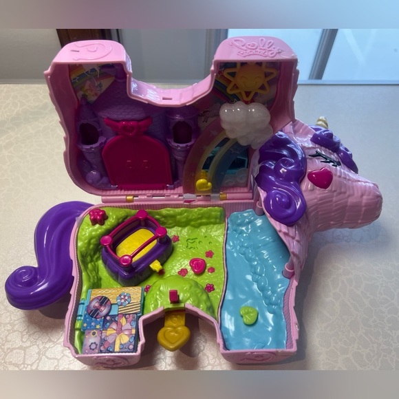 Mattel | Polly Pocket Unicorn Party Playset. - Picture 10 of 16